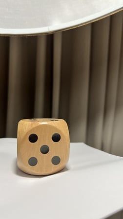 نرد خشب  بحجم متوسط