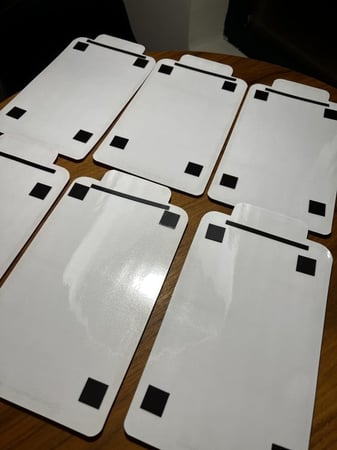 استراتيجية بطارية الشحن بقاعدة بيضاء