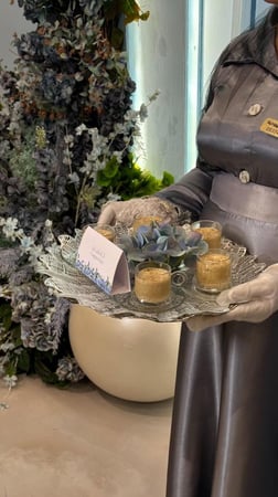 كرت مثلث صغير لصينية الضيافة - الثيم حسب الطلب