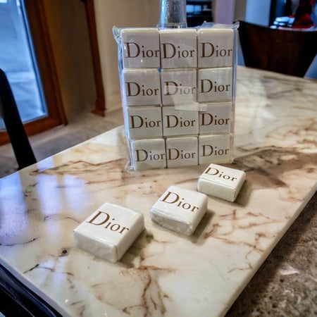 مكعبات مسك ديور