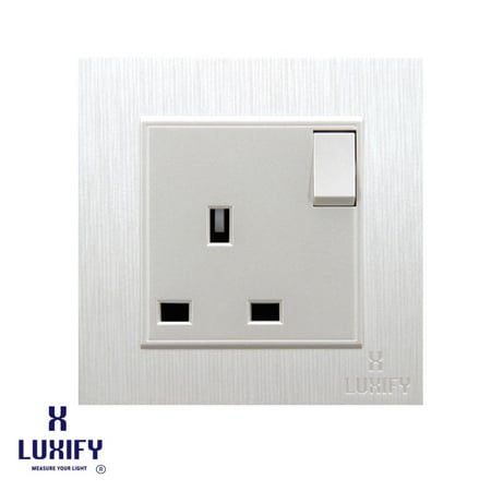 فيش 13 امبير مع مفتاح 7*7  لوكسفاي لؤلؤي