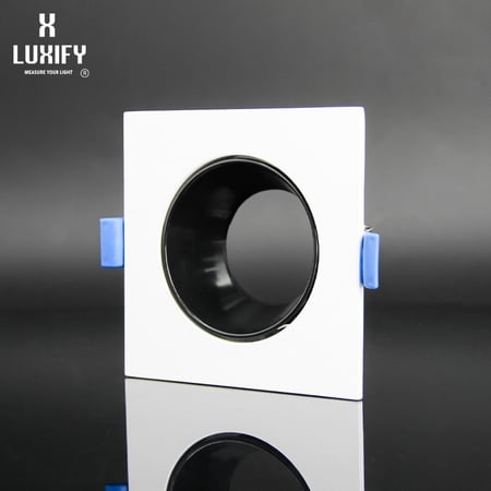 مانع توهج مربع مفرد ابيض اسود