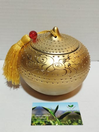 حافظة شاي خزف وسط (  لاحظ الحجم بالنسبة للكرت ) | Golden tea keeper (M)