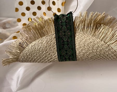 سله خوص فارغه