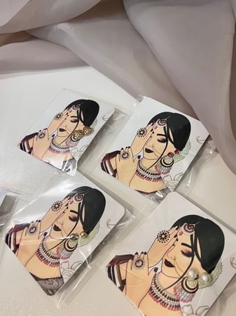 ثيم هندي مع حلق