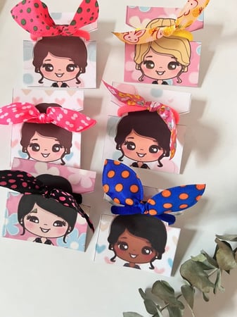 ربطة شعر فيونكة مع ثيم اطفال