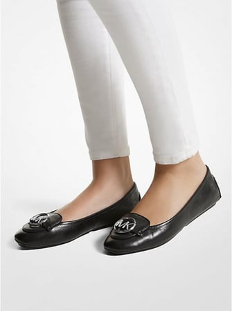 Lillie Leather Moccasin مايكل كورس اسود