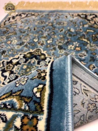 سجادة صلاة فاخرة بنقوش إسلامية ولمسة راقية للمنزل