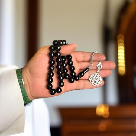 سبحة بحجم مناسب للقبضة