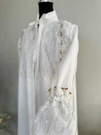 روب ام مكون من قطعتين