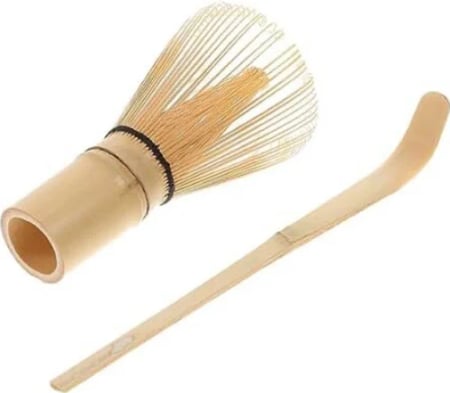 ويسك مع ملعقة ماتشا