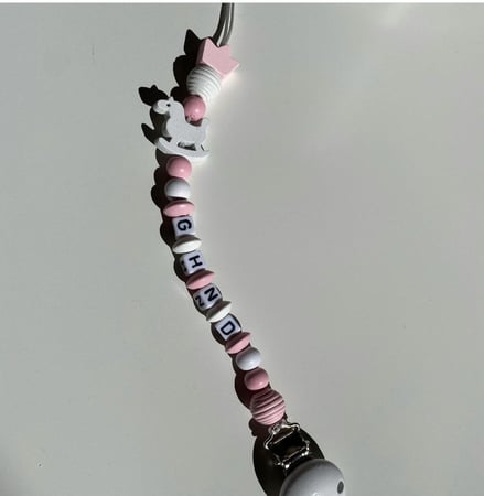 تعليقه لهايه خشبيه