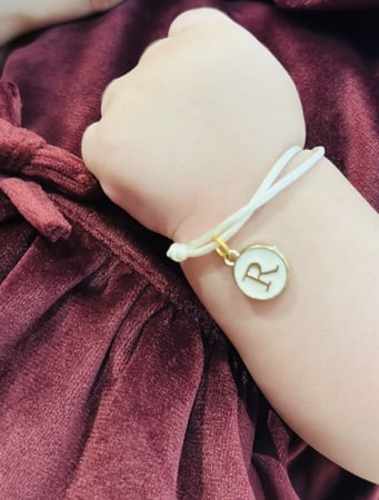 اسواره بالحرف