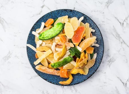 فواكه مجففه مشكله