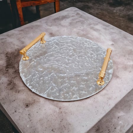 صينية تقديم اكرليك شفاف مموج بالمقابض الذهبية، تصميم عصري وأنيق