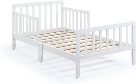 سرير toddler خشبي باللون الابيض