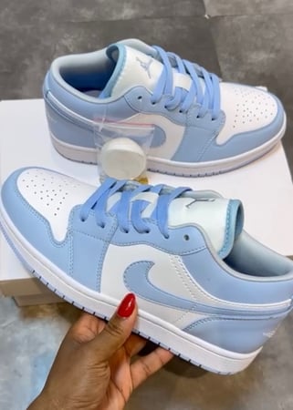 AIR JORDAN 1 LOW "ALUMINUM"