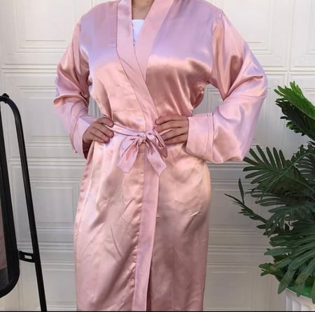 روب حرير للعروس أو الميك إب