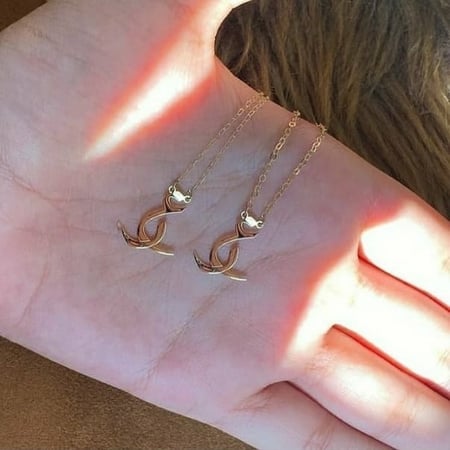 سلسال حرفين تصميم عصري وأنيق