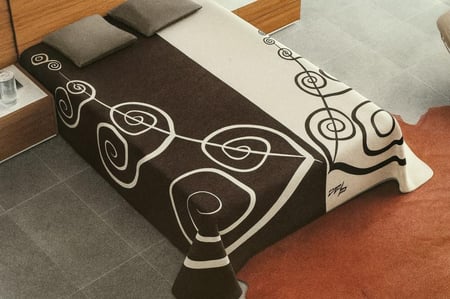 بطانية بيل الإسبانية طابق واحد مزدوج - مشجر بني بأبيض