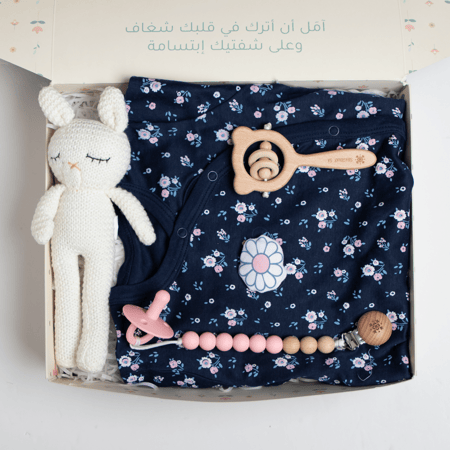 صندوق هدية بنت برسومات زهور لطيفة