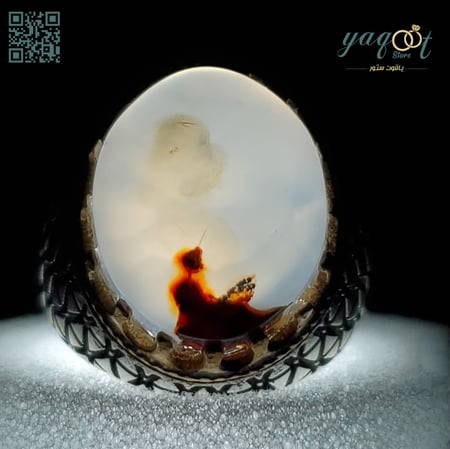 خاتم فضه مع عقيق يماني مصوّر مميز ونادر جداً