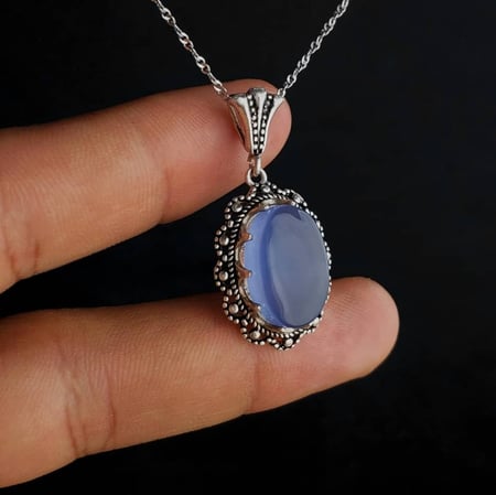 قلادة فضة مع عقيق اليماني السماوي الصافي