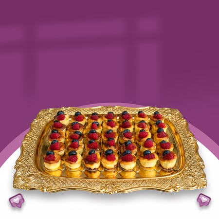 صحن ميني كيك سان سيبستيان بالفواكه