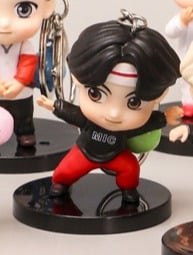 ميدالية تشيبي كيبوب* - K-POP Chibi Keychain