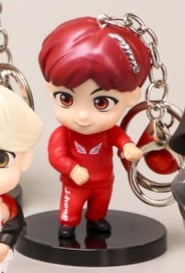 ميدالية تشيبي كيبوب* - K-POP Chibi Keychain