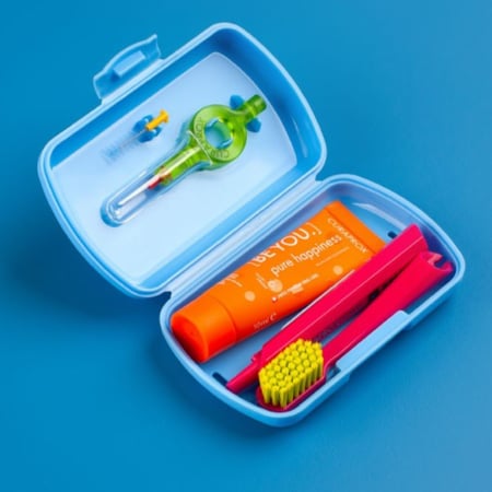 كيورابروكس مجموعة السفر للعناية بالأسنان - أزرق Blue