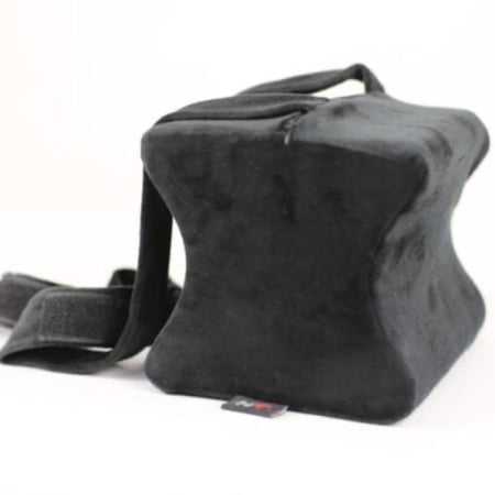 مسند طبي فاصل بين الركبتين من متجر ديم كير الطبية للمستلزمات الطبية