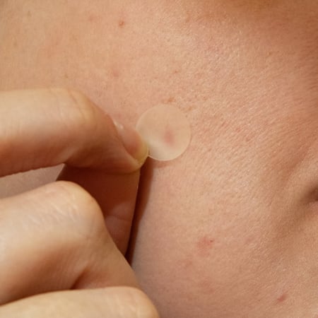 تستخدم بانوكسيل بثقة أثناء النهار أو أثناء النوم دون أن تلفت الانتباه