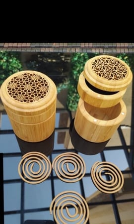 مبخرة  السيارة ذكيه مع 10 اعواد حلزونيه سميك 3 مل كمبودي مدة الاشتعال 3 ساعات  لكل عود حلزوني قد تختلف الالوان