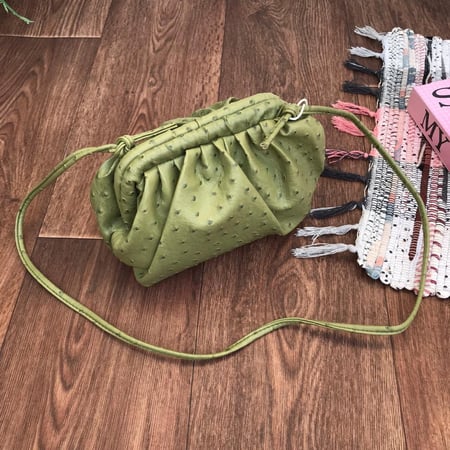 كروس بودي | olive green ostrich