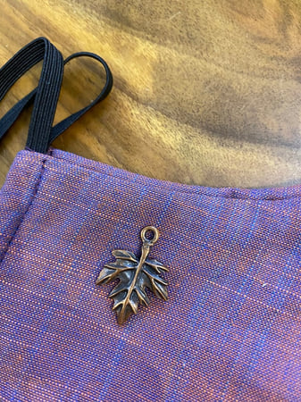 اضافة اكسسوار معدني للكمامة