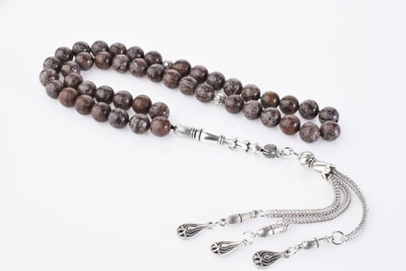 سبحة احجار مع معدن(Red snwflake)8مل