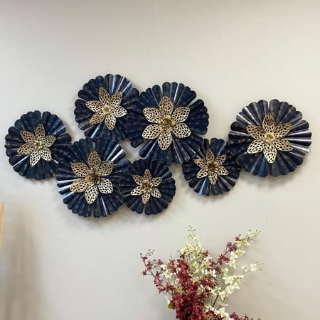 لوحة حديد دوائر ذهبي واسود