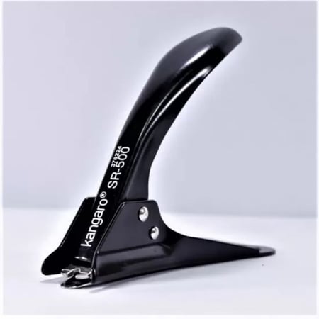 صورة علوية لخلاعة دبابيس أسود توضح تصميم المقبض المريح من الشرق النادر