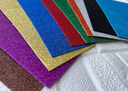 ورق فوم ستيكر ذهبي وفضي لامع لإضافة لمسات فخمة على البطاقات