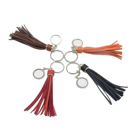 ميدالية مفاتيح معدنية - شرابة سوداء مربع (2 *8.5 cm)