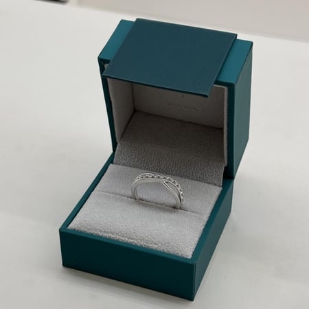 باقة فايندرا مع الخاتم