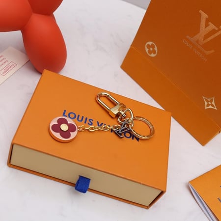 ميدالية لويس فيتون النسائية