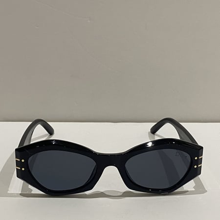 نظارة ديور نسائية