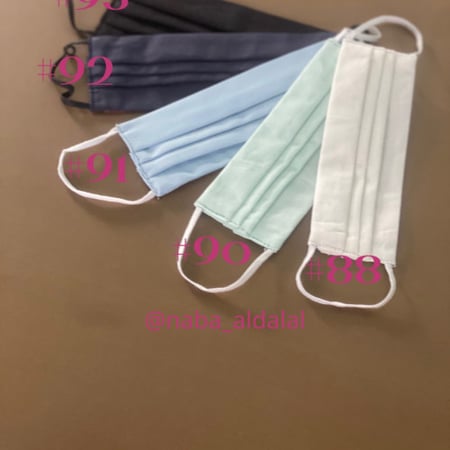 كمامات مزينة بكريستالات (الحبة)