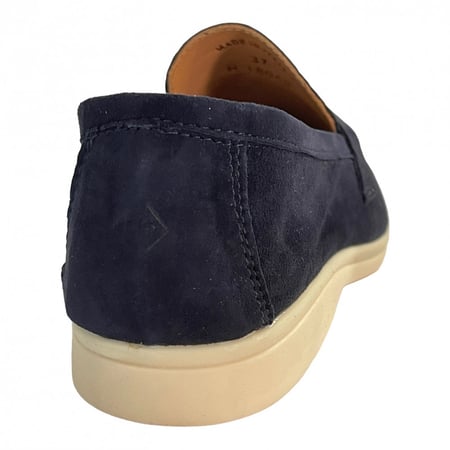 Loro piana woman