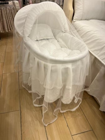 طقم مفرش نفاس قطن كتان مع سرير البيبي