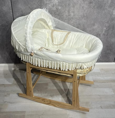 سرير أطفال سله موسى