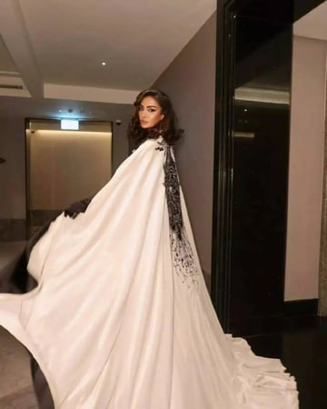 فستان نور الغندور