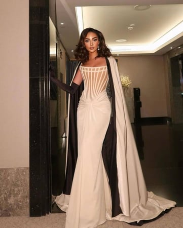 فستان نور الغندور